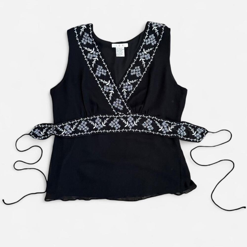 VTG Y2K Ice Black & White Silk Floral Embroidered Beaded Whimsy Fairy Top L - Picture 5 of 7